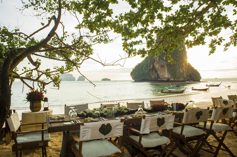 ชายหาดบรรยากาศโรแมนติก ชายหาดบรรยากาศโรแมนติก