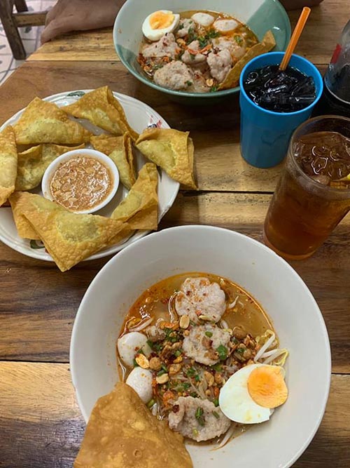 ร้านก๋วยเตี๋ยวหมู กรุงเทพฯ ร้านก๋วยเตี๋ยวหมู กรุงเทพฯ