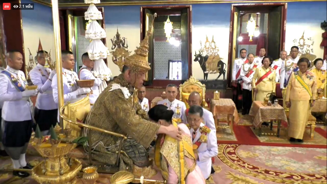พิธีสถาปนาเฉลิมพระเกียรติยศ สมเด็จพระบรมราชินี พิธีสถาปนาเฉลิมพระเกียรติยศ สมเด็จพระบรมราชินี