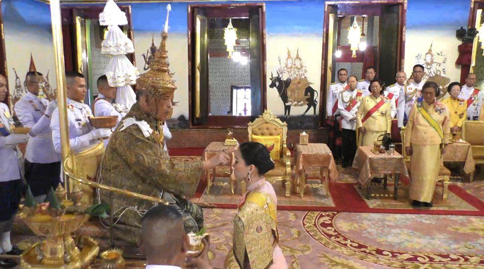 พิธีสถาปนาเฉลิมพระเกียรติยศ สมเด็จพระบรมราชินี พิธีสถาปนาเฉลิมพระเกียรติยศ สมเด็จพระบรมราชินี