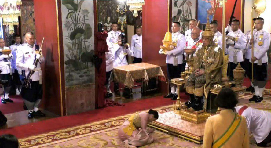พิธีสถาปนาเฉลิมพระเกียรติยศ สมเด็จพระบรมราชินี พิธีสถาปนาเฉลิมพระเกียรติยศ สมเด็จพระบรมราชินี
