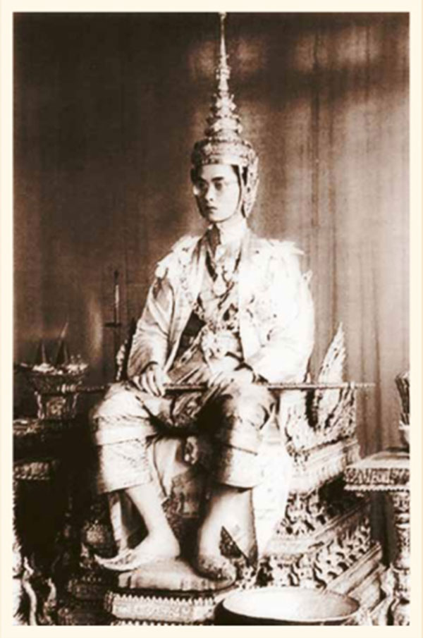 ชมภาพประวัติศาสตร์ พระราชพิธีบรมราชาภิเษก พระมหากษัตริย์แห่งพระบรมราชจักรีวงศ์ ชมภาพประวัติศาสตร์ พระราชพิธีบรมราชาภิเษก พระมหากษัตริย์แห่งพระบรมราชจักรีวงศ์