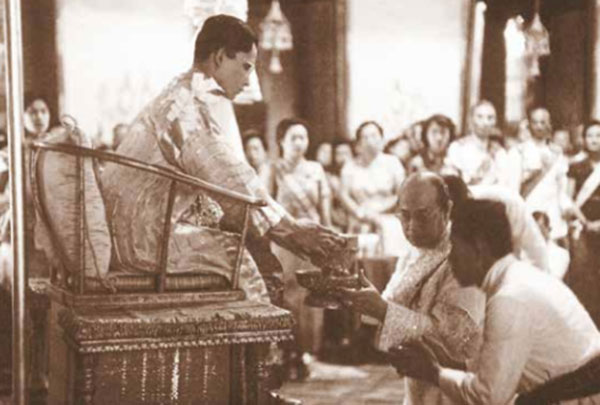 ชมภาพประวัติศาสตร์ พระราชพิธีบรมราชาภิเษก พระมหากษัตริย์แห่งพระบรมราชจักรีวงศ์ ชมภาพประวัติศาสตร์ พระราชพิธีบรมราชาภิเษก พระมหากษัตริย์แห่งพระบรมราชจักรีวงศ์