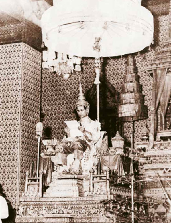 ชมภาพประวัติศาสตร์ พระราชพิธีบรมราชาภิเษก พระมหากษัตริย์แห่งพระบรมราชจักรีวงศ์ ชมภาพประวัติศาสตร์ พระราชพิธีบรมราชาภิเษก พระมหากษัตริย์แห่งพระบรมราชจักรีวงศ์