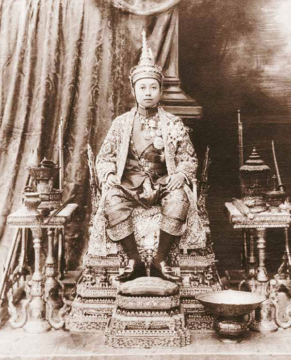 ชมภาพประวัติศาสตร์ พระราชพิธีบรมราชาภิเษก พระมหากษัตริย์แห่งพระบรมราชจักรีวงศ์ ชมภาพประวัติศาสตร์ พระราชพิธีบรมราชาภิเษก พระมหากษัตริย์แห่งพระบรมราชจักรีวงศ์