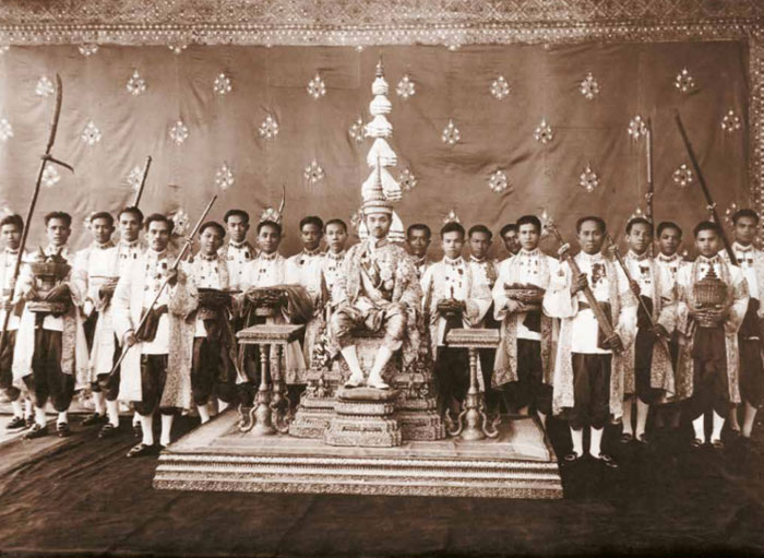ชมภาพประวัติศาสตร์ พระราชพิธีบรมราชาภิเษก พระมหากษัตริย์แห่งพระบรมราชจักรีวงศ์ ชมภาพประวัติศาสตร์ พระราชพิธีบรมราชาภิเษก พระมหากษัตริย์แห่งพระบรมราชจักรีวงศ์