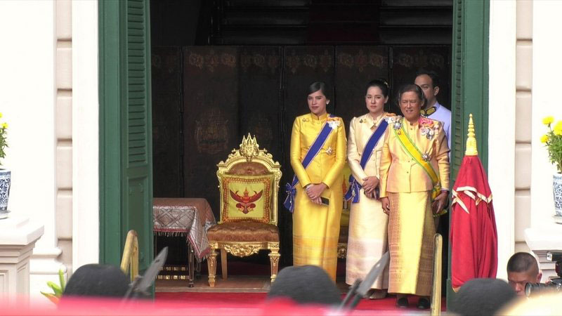รวมภาพประวัติศาสตร์ ร.10 แห่งราชวงศ์จักกรี ในพระราชพิธีบรมราชาภิเษก 4 พ.ค. รวมภาพประวัติศาสตร์ ร.10 แห่งราชวงศ์จักกรี ในพระราชพิธีบรมราชาภิเษก 4 พ.ค.
