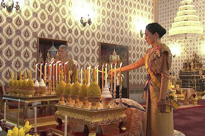 รวมภาพประวัติศาสตร์ ร.10 แห่งราชวงศ์จักกรี ในพระราชพิธีบรมราชาภิเษก 4 พ.ค. รวมภาพประวัติศาสตร์ ร.10 แห่งราชวงศ์จักกรี ในพระราชพิธีบรมราชาภิเษก 4 พ.ค.