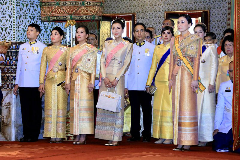 รวมภาพประวัติศาสตร์ ร.10 แห่งราชวงศ์จักกรี ในพระราชพิธีบรมราชาภิเษก 4 พ.ค. รวมภาพประวัติศาสตร์ ร.10 แห่งราชวงศ์จักกรี ในพระราชพิธีบรมราชาภิเษก 4 พ.ค.