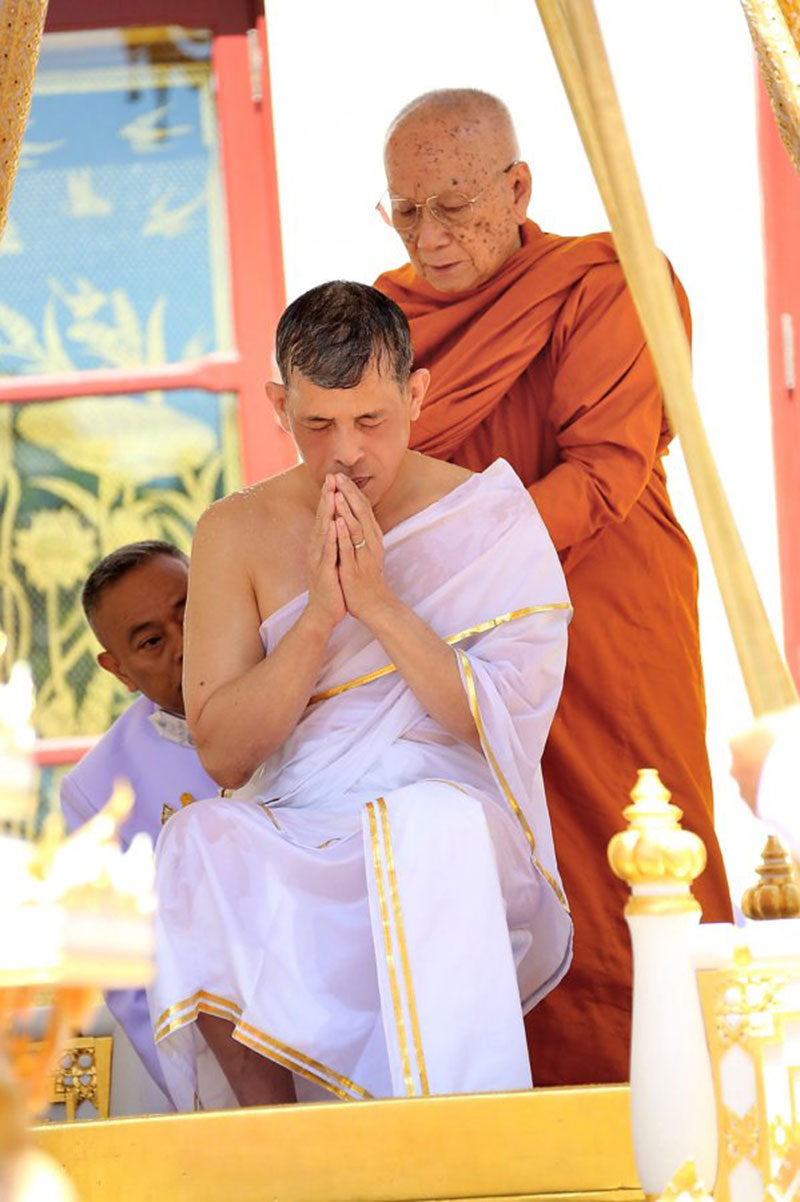 รวมภาพประวัติศาสตร์ ร.10 แห่งราชวงศ์จักกรี ในพระราชพิธีบรมราชาภิเษก 4 พ.ค. รวมภาพประวัติศาสตร์ ร.10 แห่งราชวงศ์จักกรี ในพระราชพิธีบรมราชาภิเษก 4 พ.ค.