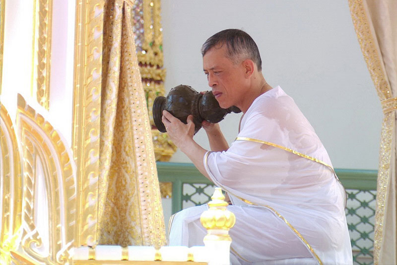 รวมภาพประวัติศาสตร์ ร.10 แห่งราชวงศ์จักกรี ในพระราชพิธีบรมราชาภิเษก 4 พ.ค. รวมภาพประวัติศาสตร์ ร.10 แห่งราชวงศ์จักกรี ในพระราชพิธีบรมราชาภิเษก 4 พ.ค.