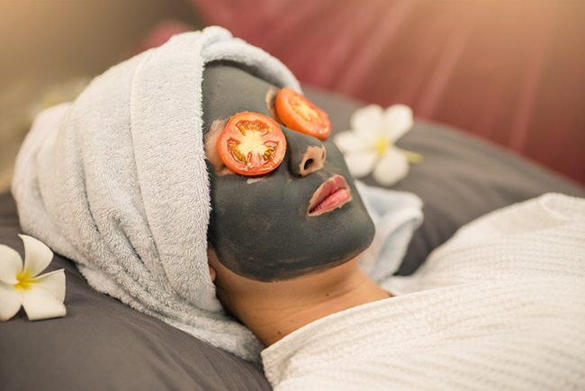 ผิวหน้าเหี่ยวย่นก่อนวัยอันควร ผิวหน้าเหี่ยวย่นก่อนวัยอันควร