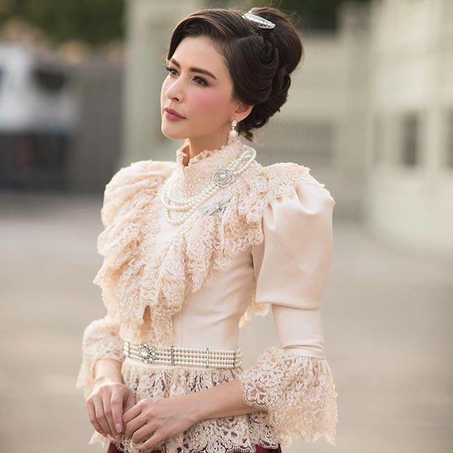 ดาราใส่ชุดไทย ดาราใส่ชุดไทย