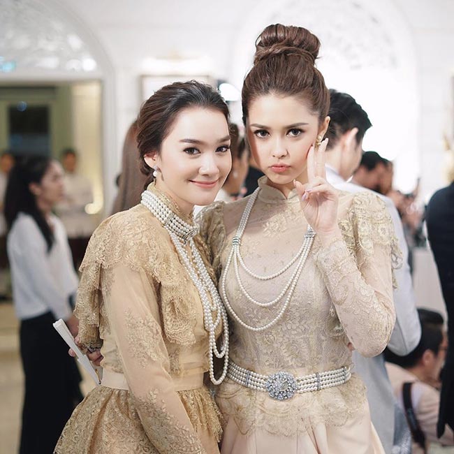 ดาราใส่ชุดไทย ดาราใส่ชุดไทย