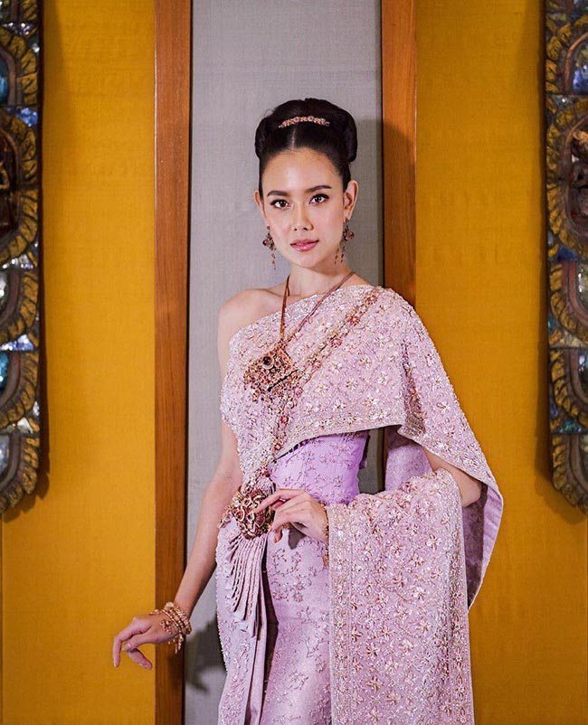 ดาราใส่ชุดไทย ดาราใส่ชุดไทย