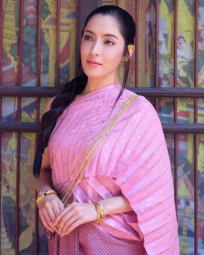 ดาราใส่ชุดไทย ดาราใส่ชุดไทย