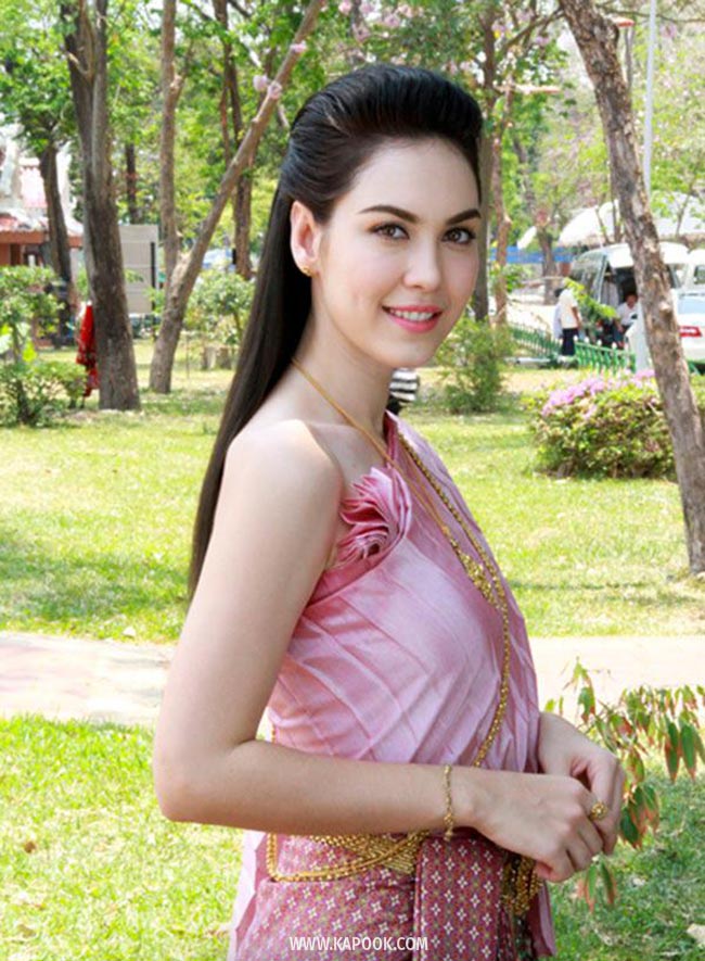 ดาราใส่ชุดไทย ดาราใส่ชุดไทย