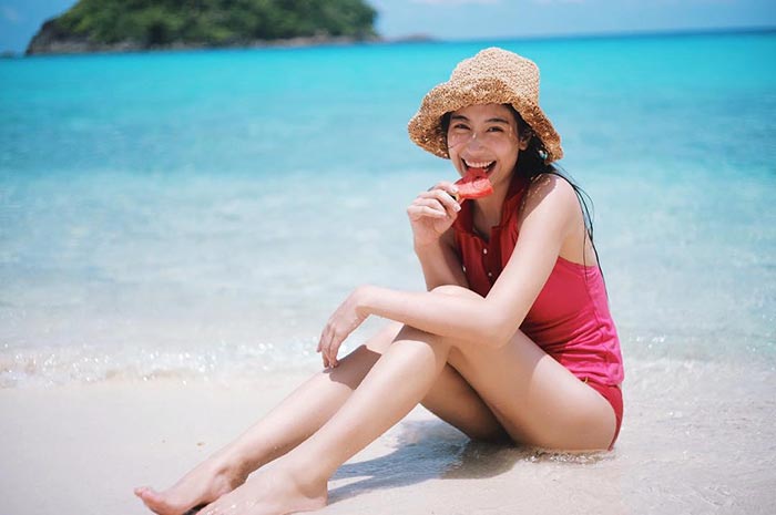 ท่าโพสริมทะเล ท่าโพสริมทะเล