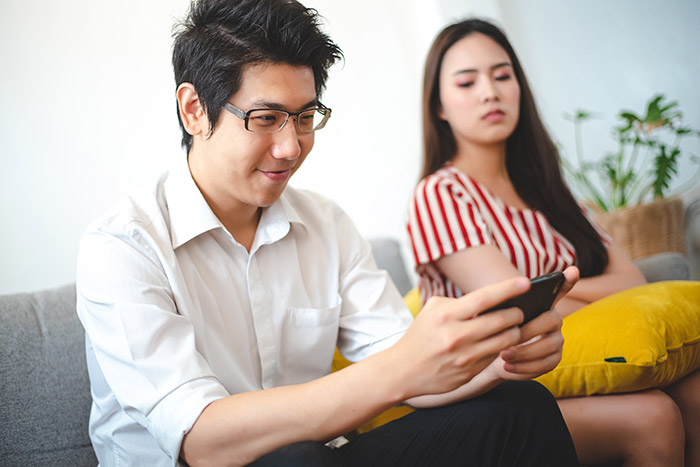 ติดโทรศัพท์ ติดโทรศัพท์