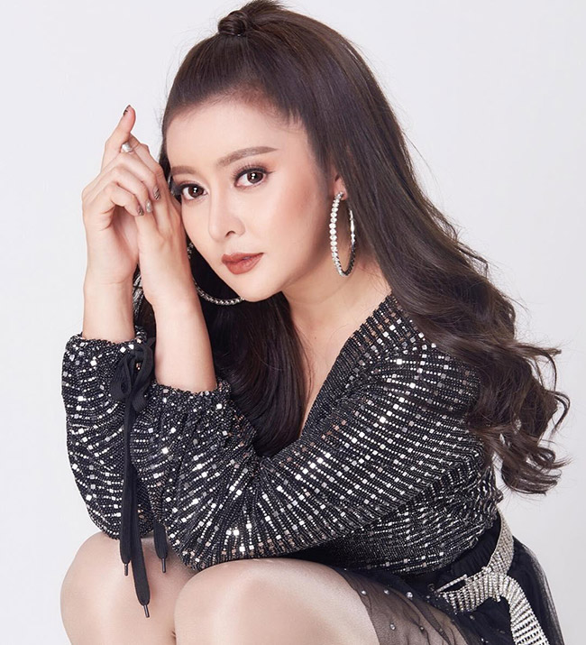 เอิร์น เดอะสตาร์ เอิร์น เดอะสตาร์