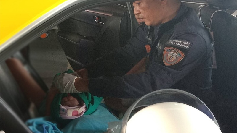 คลอดลูกในรถ คลอดลูกในรถ