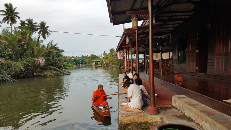 ที่พักอัมพวา ที่พักอัมพวา