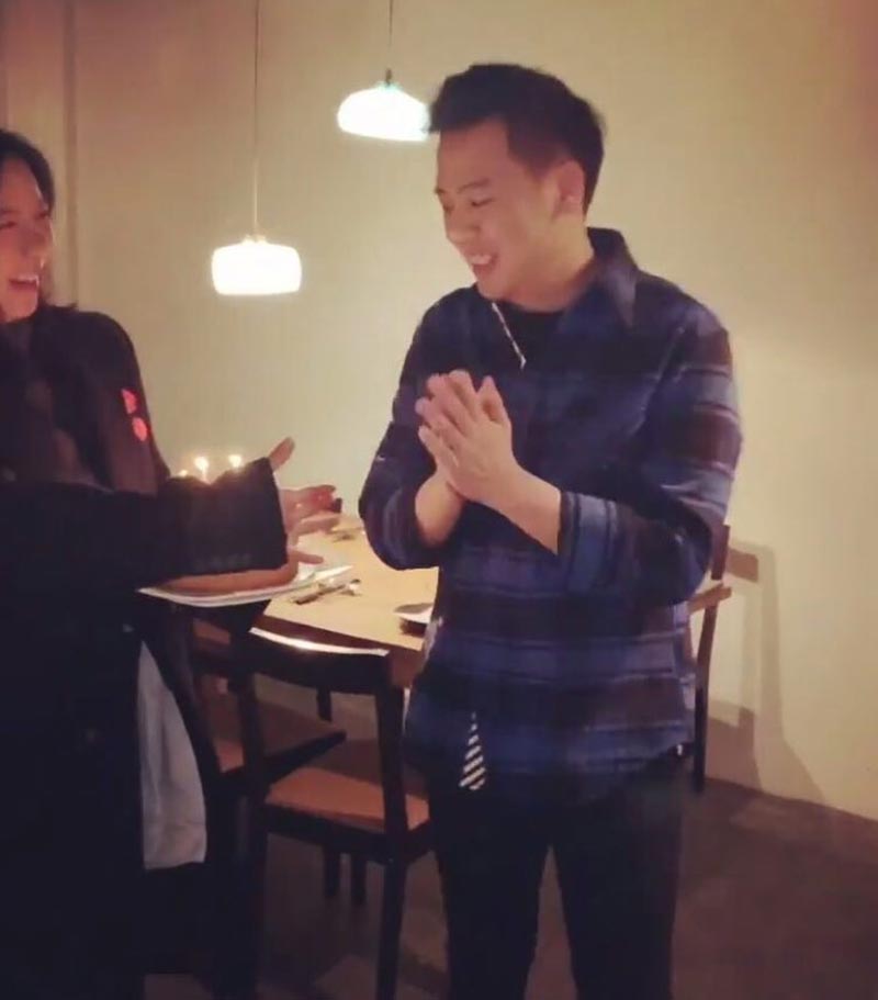 คริส หอวัง ไฮโซพิชญ์ คริส หอวัง ไฮโซพิชญ์