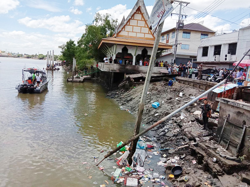 ศาลาริมน้ำแม่กลองถล่ม ศาลาริมน้ำแม่กลองถล่ม