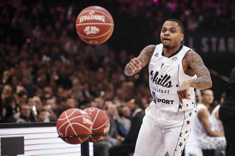 นักบาสเกตบอล โดนแบนเอาฉี่แฟนมาใช้ นักบาสเกตบอล โดนแบนเอาฉี่แฟนมาใช้