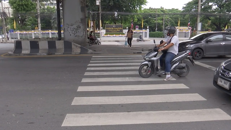 บิ๊กไบค์ชนคน บิ๊กไบค์ชนคน