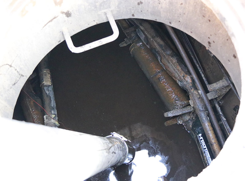 ฝาท่อระเบิดใส่สาวฟู้ดแพนด้า ฝาท่อระเบิดใส่สาวฟู้ดแพนด้า