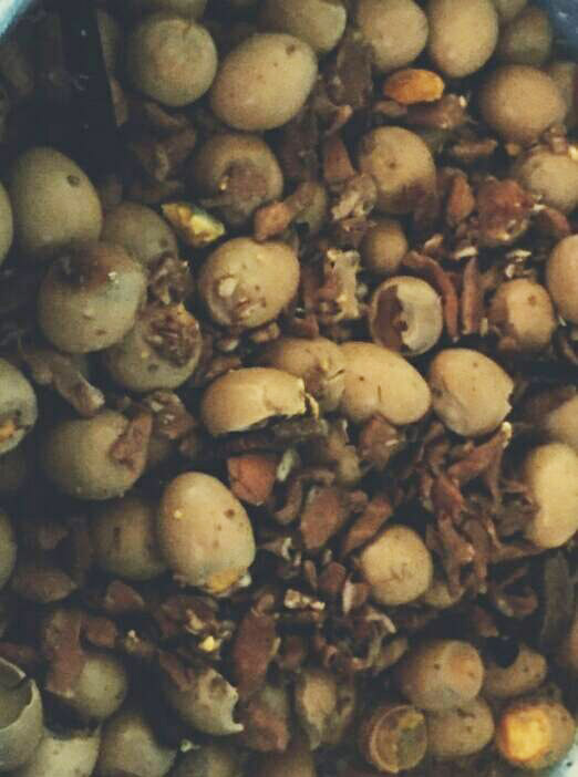 โรงเรียนให้เด็กกินไข่พะโล้บูด โรงเรียนให้เด็กกินไข่พะโล้บูด