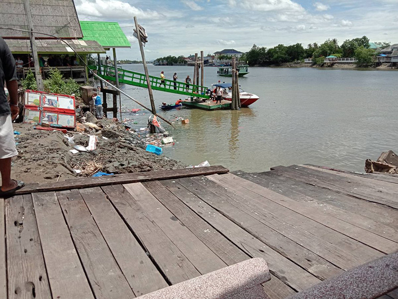 ศาลาริมน้ำแม่กลองถล่ม ศาลาริมน้ำแม่กลองถล่ม