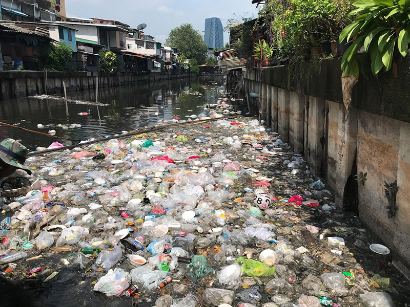 ขยะริมน้ำ ขยะริมน้ำ