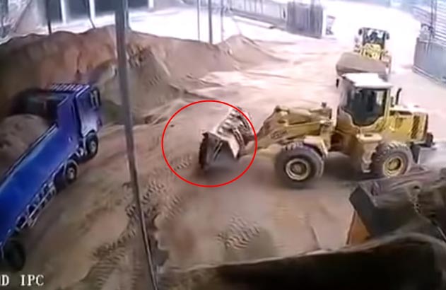 ฝังทั้งเป็น ฝังทั้งเป็น