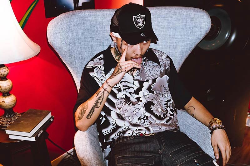 ยังโอม YOUNGOHM ยังโอม YOUNGOHM