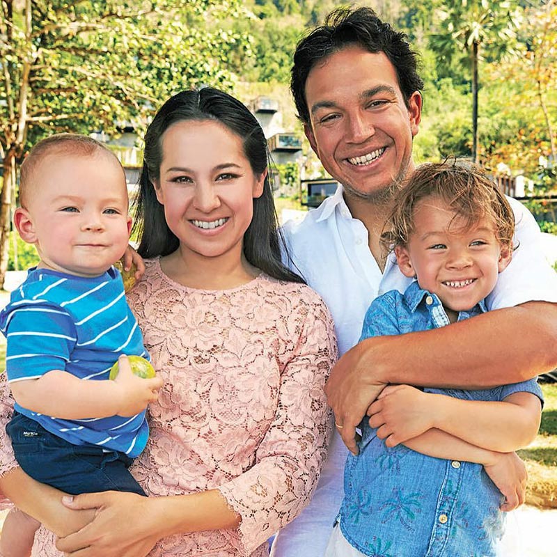 คุณพลอยไพลิน เจนเซ่น คุณพลอยไพลิน เจนเซ่น