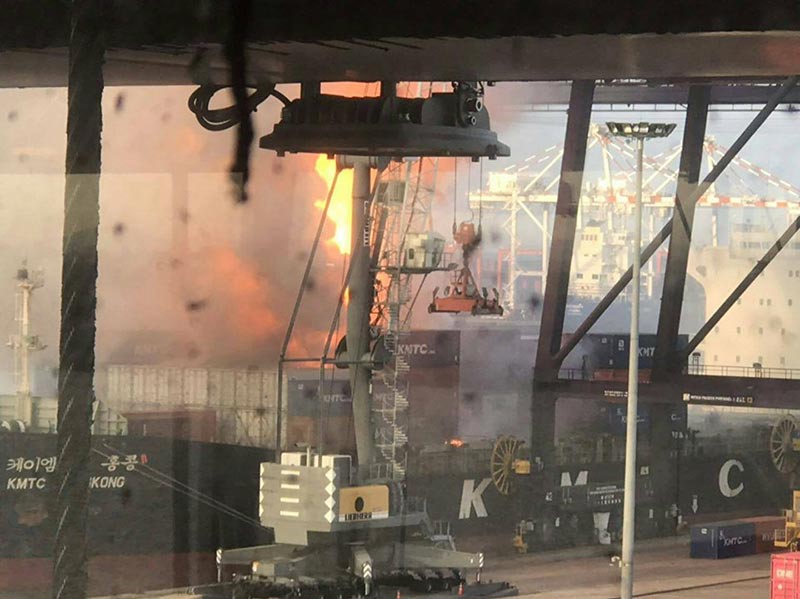 ไฟไหม้เรือบรรทุกตู้คอนเทนเนอร์ ไฟไหม้เรือบรรทุกตู้คอนเทนเนอร์