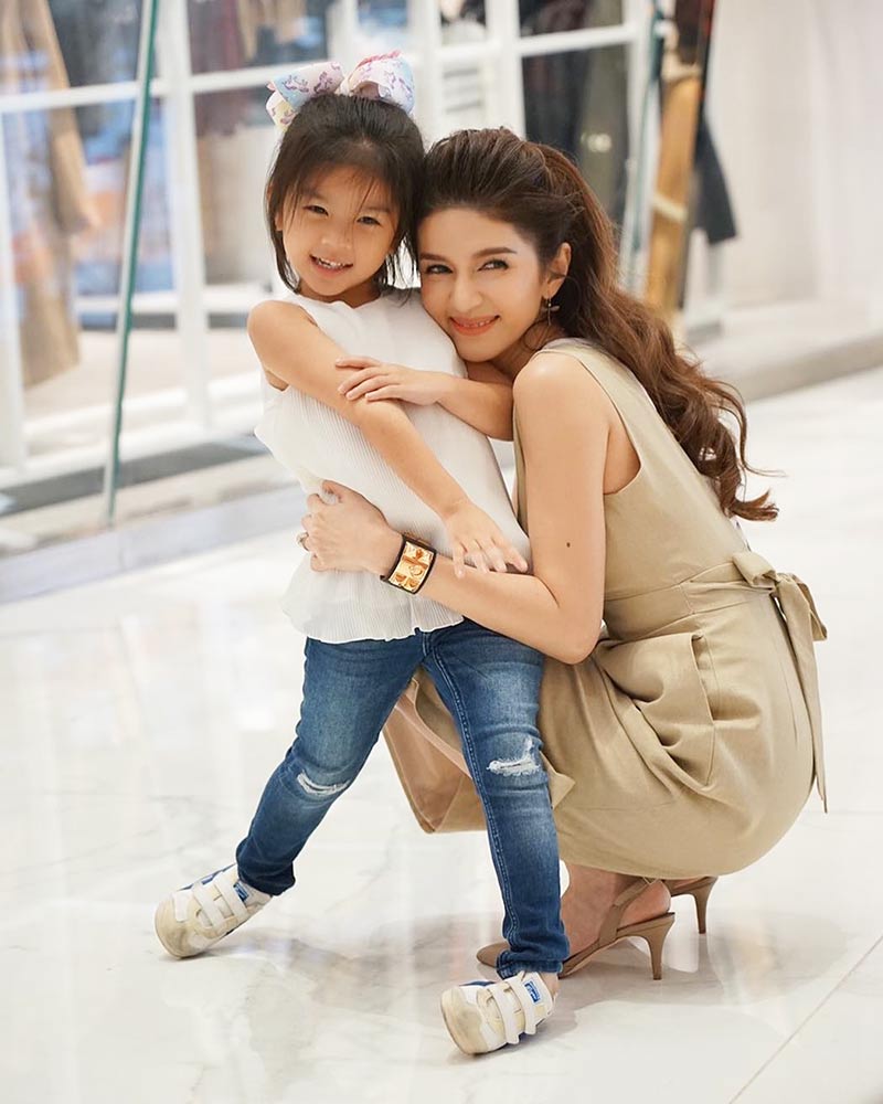 น้องมะลิ พาขวัญ น้องมะลิ พาขวัญ