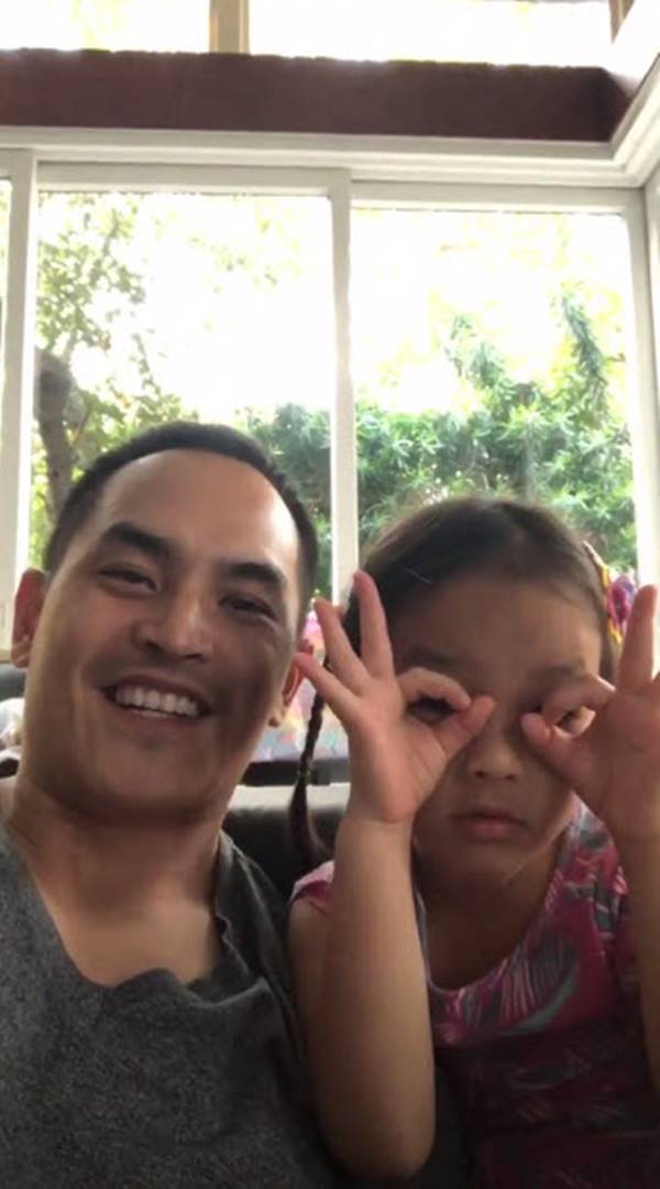 พ่อสงกรานต์ หอมหัว น้องปีใหม่ พ่อสงกรานต์ หอมหัว น้องปีใหม่