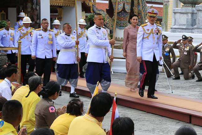 พระบาทสมเด็จพระเจ้าอยู่หัว-สมเด็จพระราชินี พระบาทสมเด็จพระเจ้าอยู่หัว-สมเด็จพระราชินี
