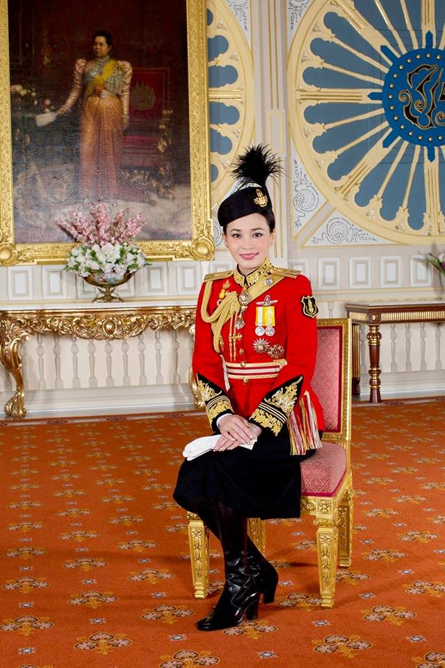 สมเด็จพระนางเจ้าฯ พระบรมราชินี สมเด็จพระนางเจ้าฯ พระบรมราชินี