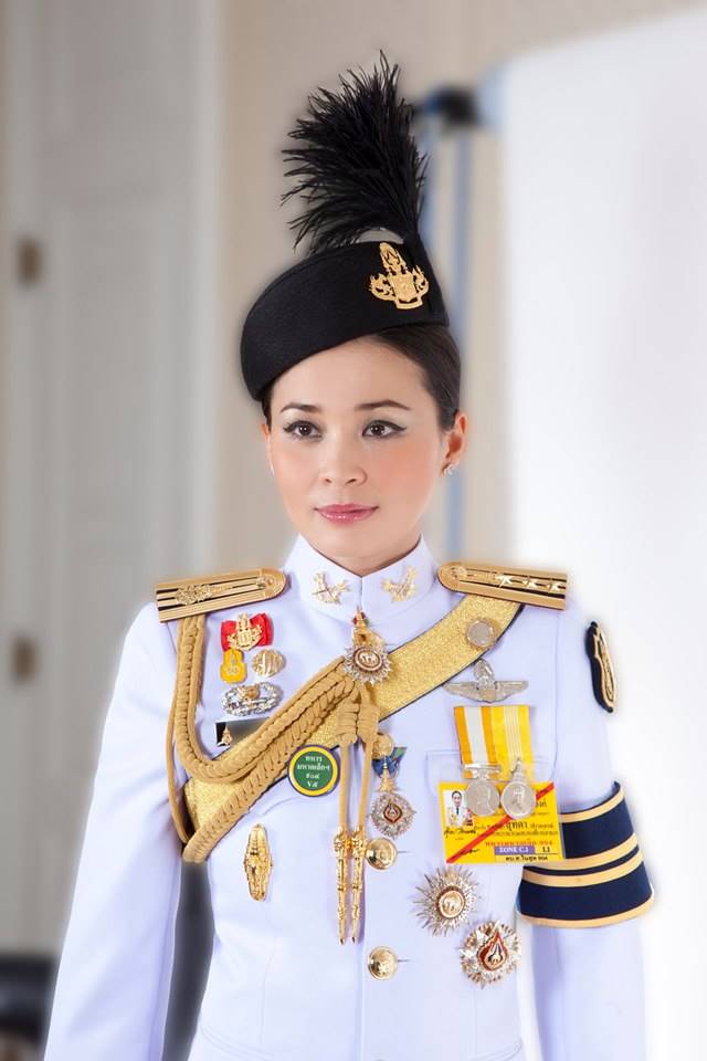 สมเด็จพระนางเจ้าฯ พระบรมราชินี สมเด็จพระนางเจ้าฯ พระบรมราชินี