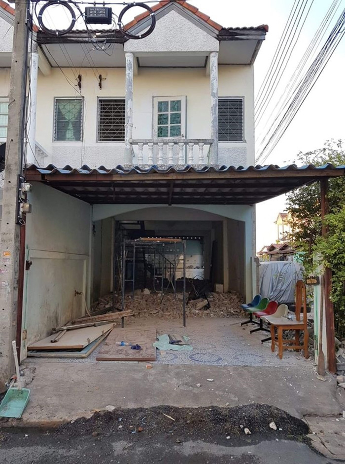 รีโนเวททาวน์เฮ้าส์หลังริม รีโนเวททาวน์เฮ้าส์หลังริม