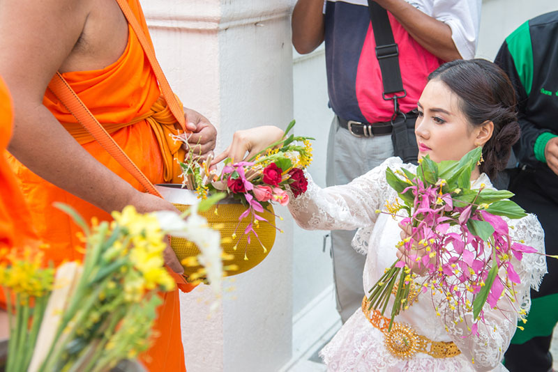 งานตักบาตรดอกเข้าพรรษา งานตักบาตรดอกเข้าพรรษา