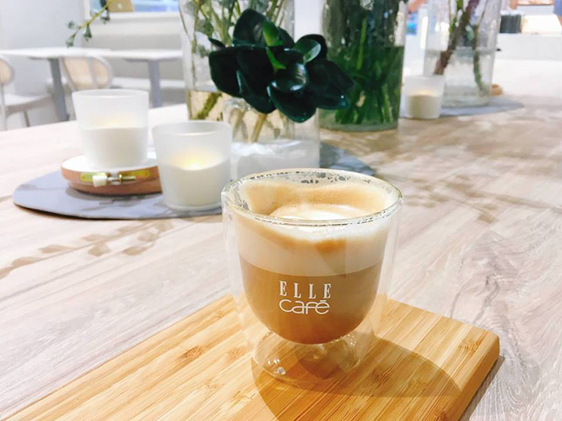 ร้านคาเฟ่ไอคอนสยาม Elle Café
