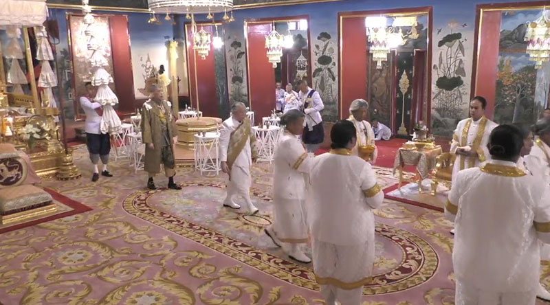 สมเด็จพระเจ้าอยู่หัว สมเด็จพระเจ้าอยู่หัว