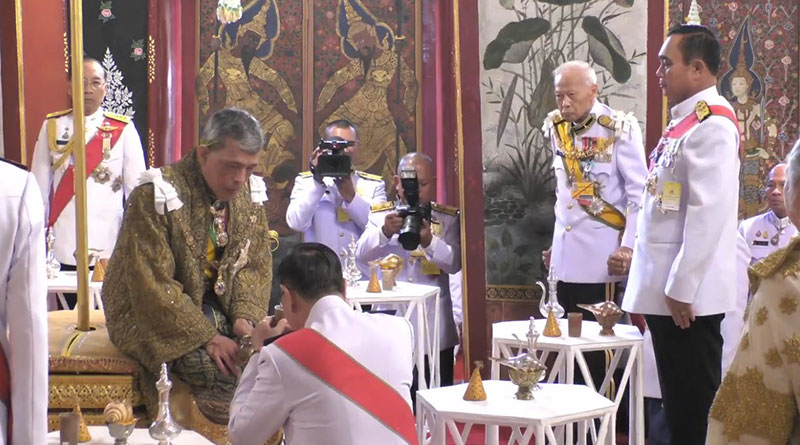สมเด็จพระเจ้าอยู่หัว สมเด็จพระเจ้าอยู่หัว