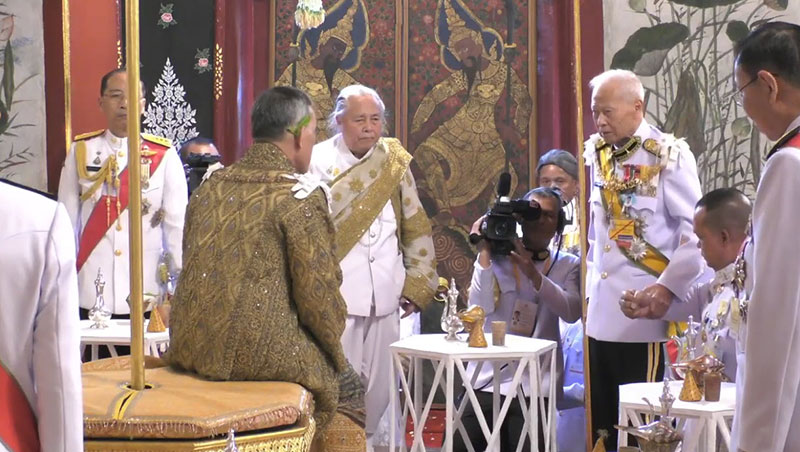 สมเด็จพระเจ้าอยู่หัว สมเด็จพระเจ้าอยู่หัว
