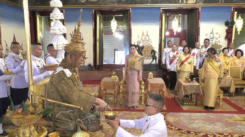 สมเด็จพระเจ้าอยู่หัว สมเด็จพระเจ้าอยู่หัว